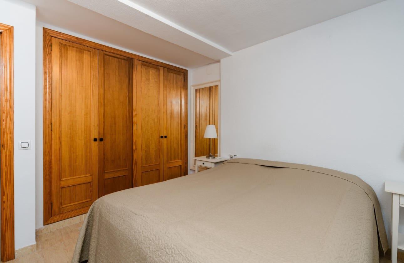 6 soveværelse Byhus til salg i Gran Alacant med swimmingpool garage - € 349.000 (Ref: 8512246)