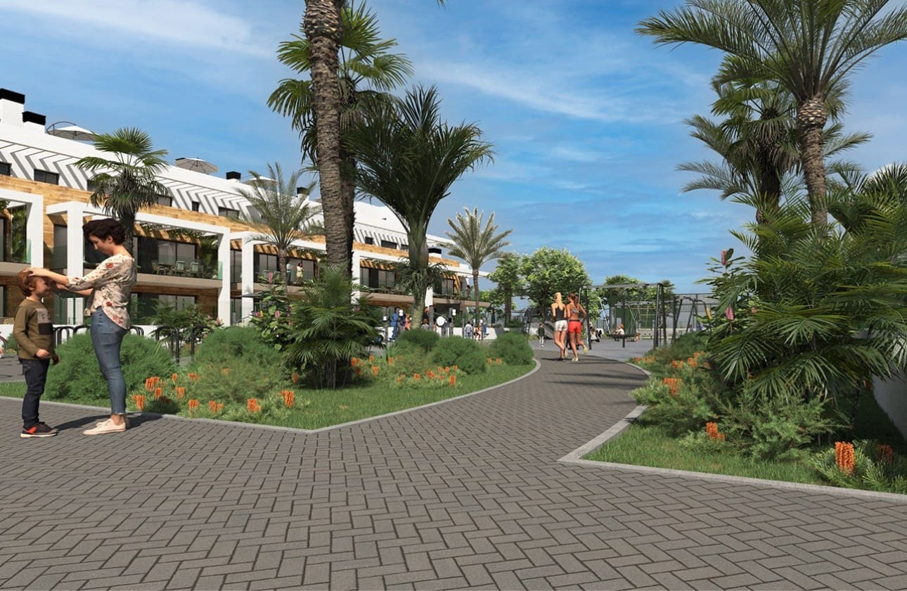 2 bedroom Apartment for sale in Los Alcazares with pool garage - € 320,000 (Ref: 8520683)