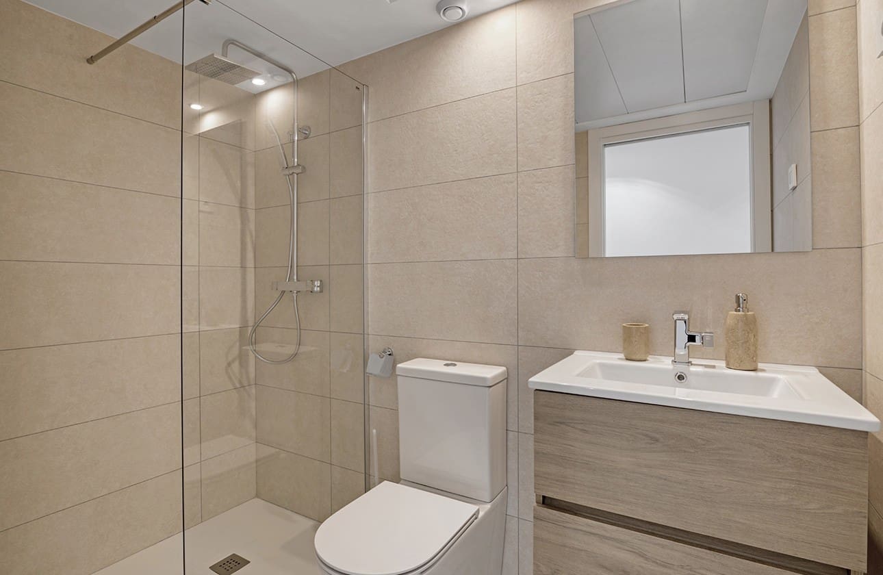 3 bedroom Apartment for sale in Punta Prima with pool garage - € 449,000 (Ref: 8520844)