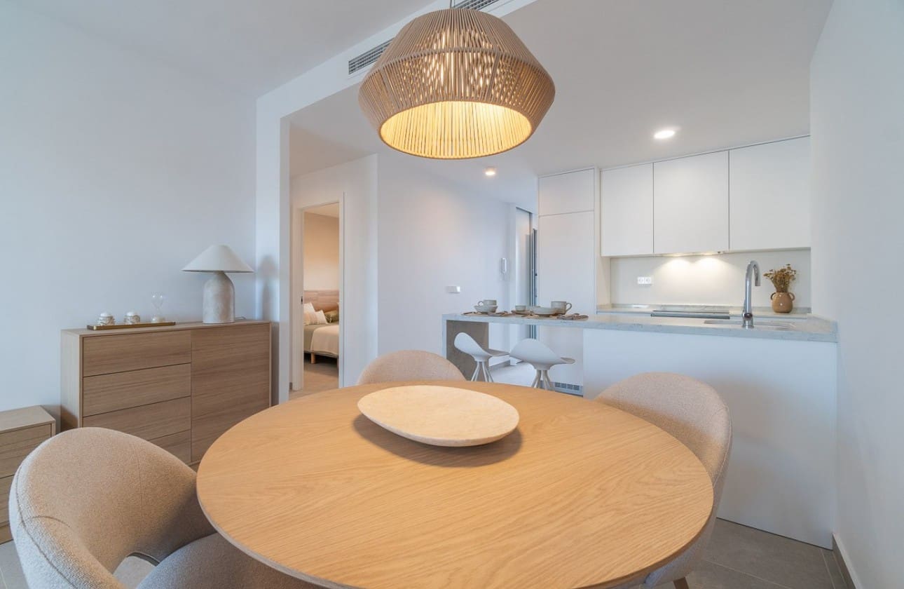 Apartamento de 2 habitaciones en Playa Flamenca en venta con piscina garaje - 325.000 € (Ref: 8541213)