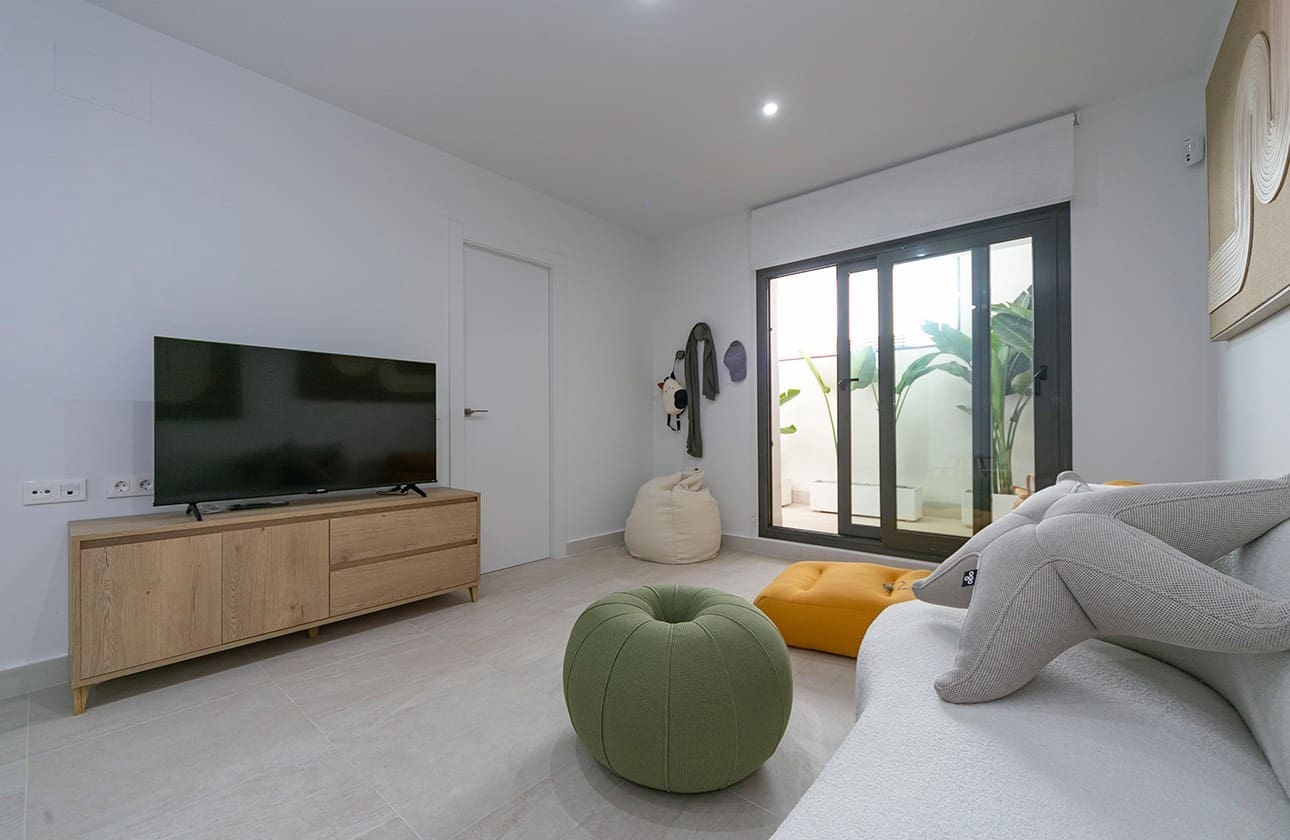 2 soveværelse Penthouse til salg i Los Altos med swimmingpool garage - € 305.000 (Ref: 8543109)