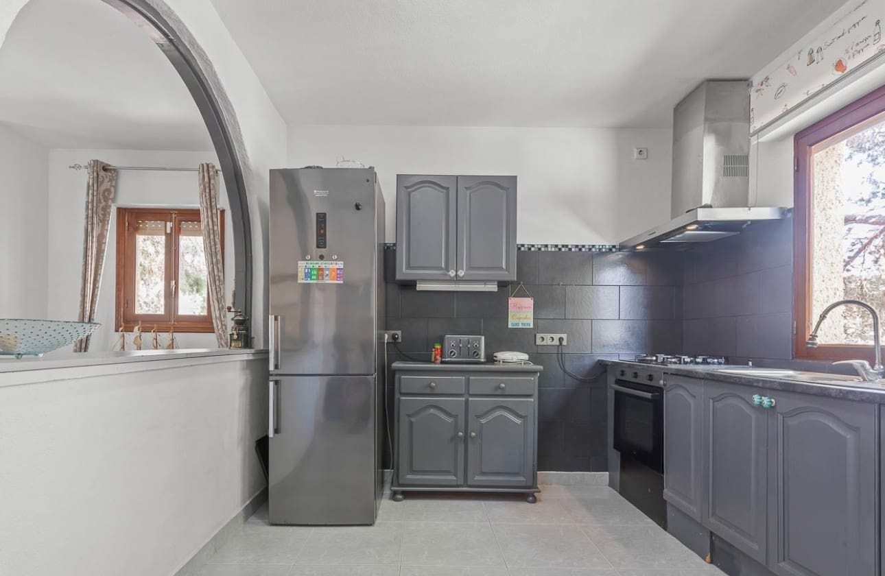 6 sovrum Villa till salu i Villamartin med pool garage - 450 000 € (Ref: 8575443)