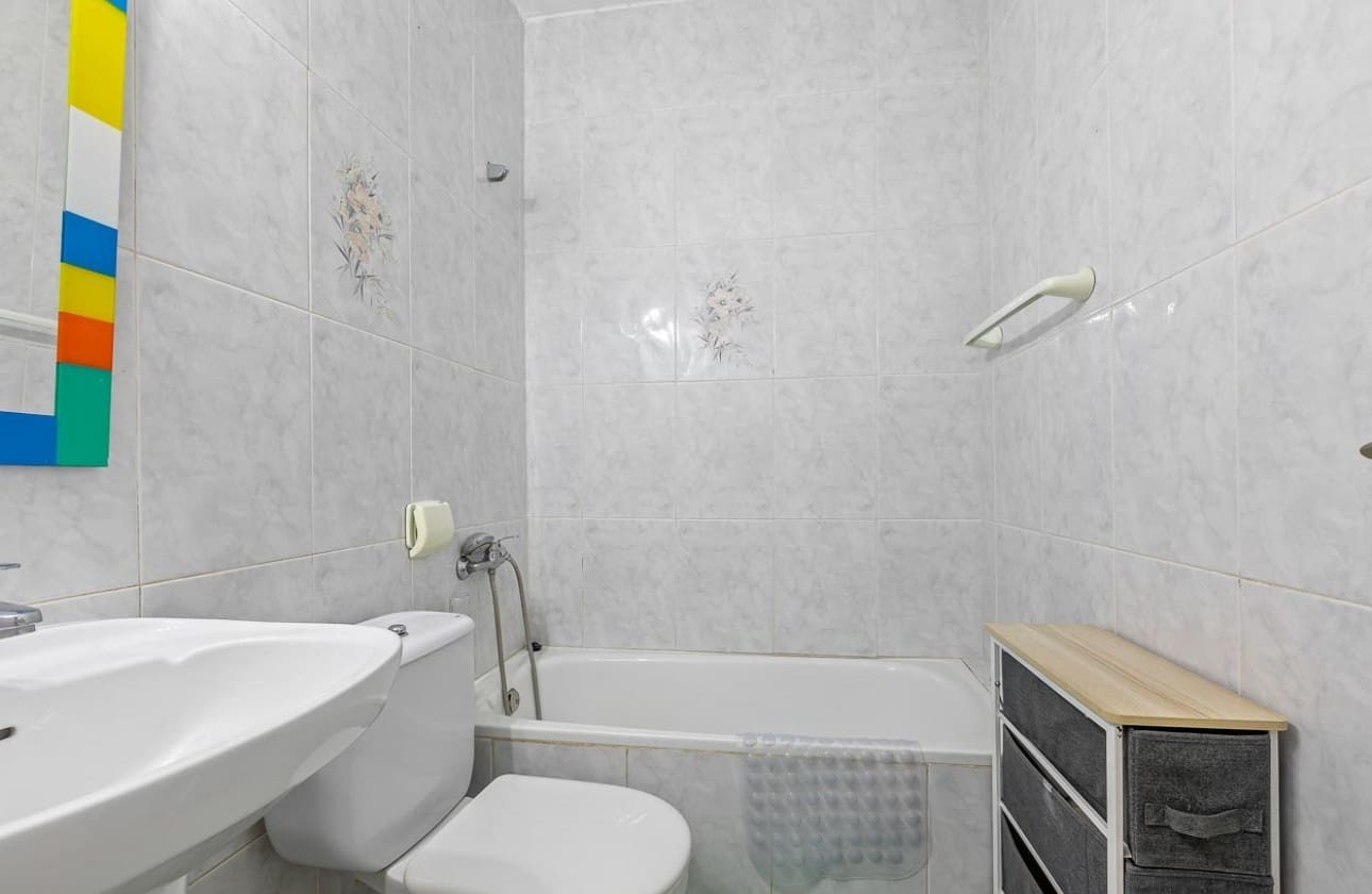 6 sovrum Villa till salu i Villamartin med pool garage - 450 000 € (Ref: 8575443)