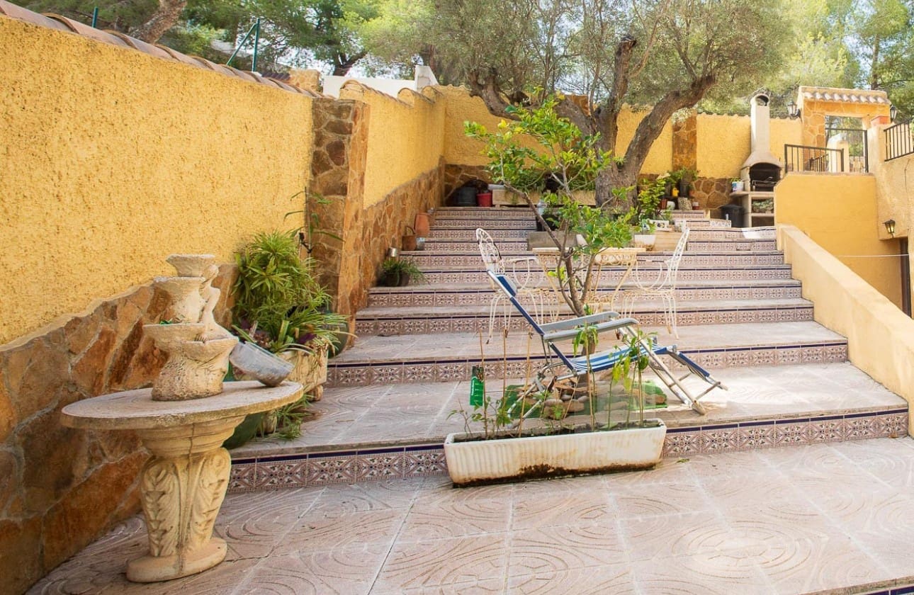 6 sovrum Villa till salu i Villamartin med pool garage - 450 000 € (Ref: 8575443)