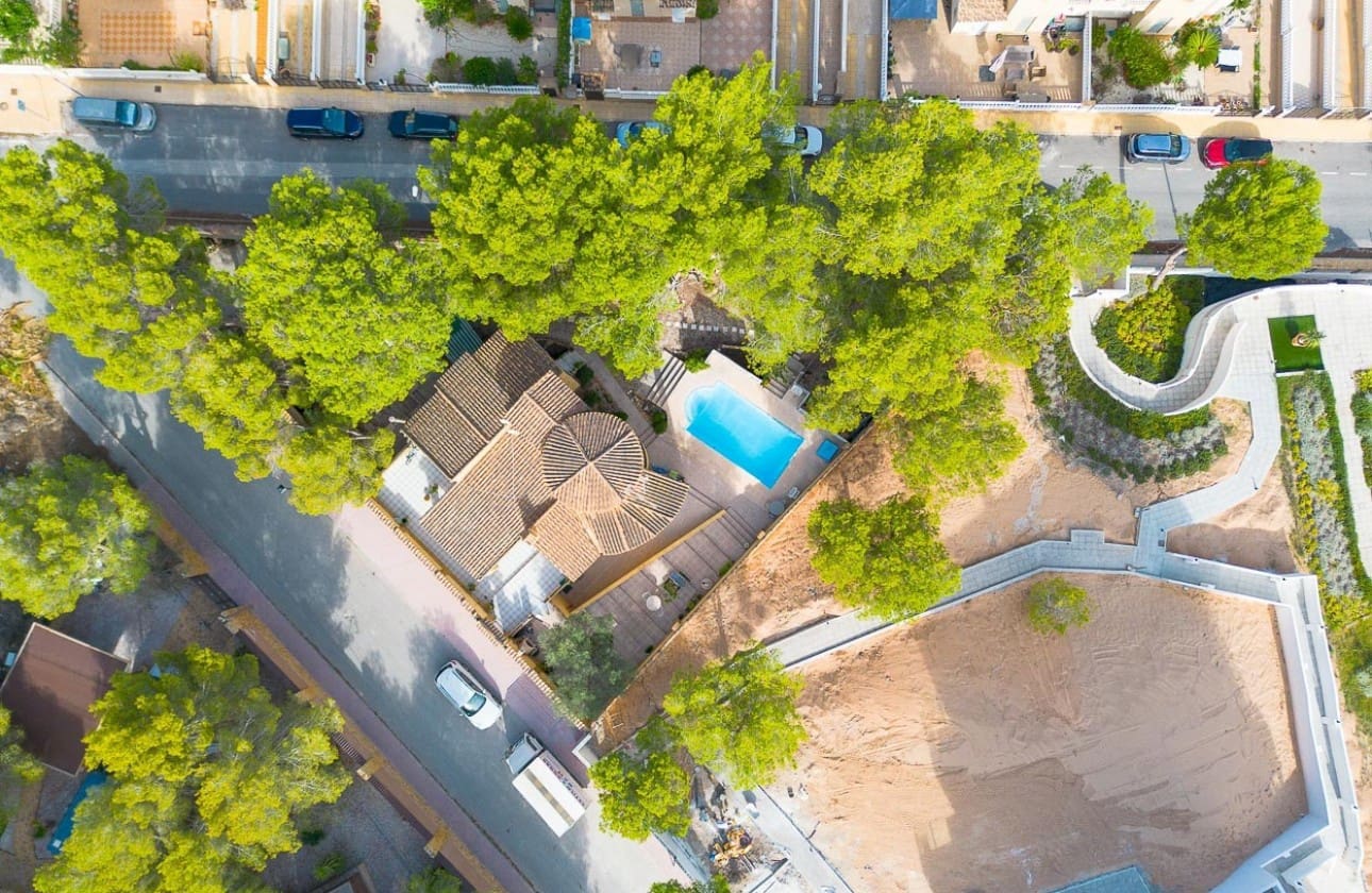 6 sovrum Villa till salu i Villamartin med pool garage - 450 000 € (Ref: 8575443)