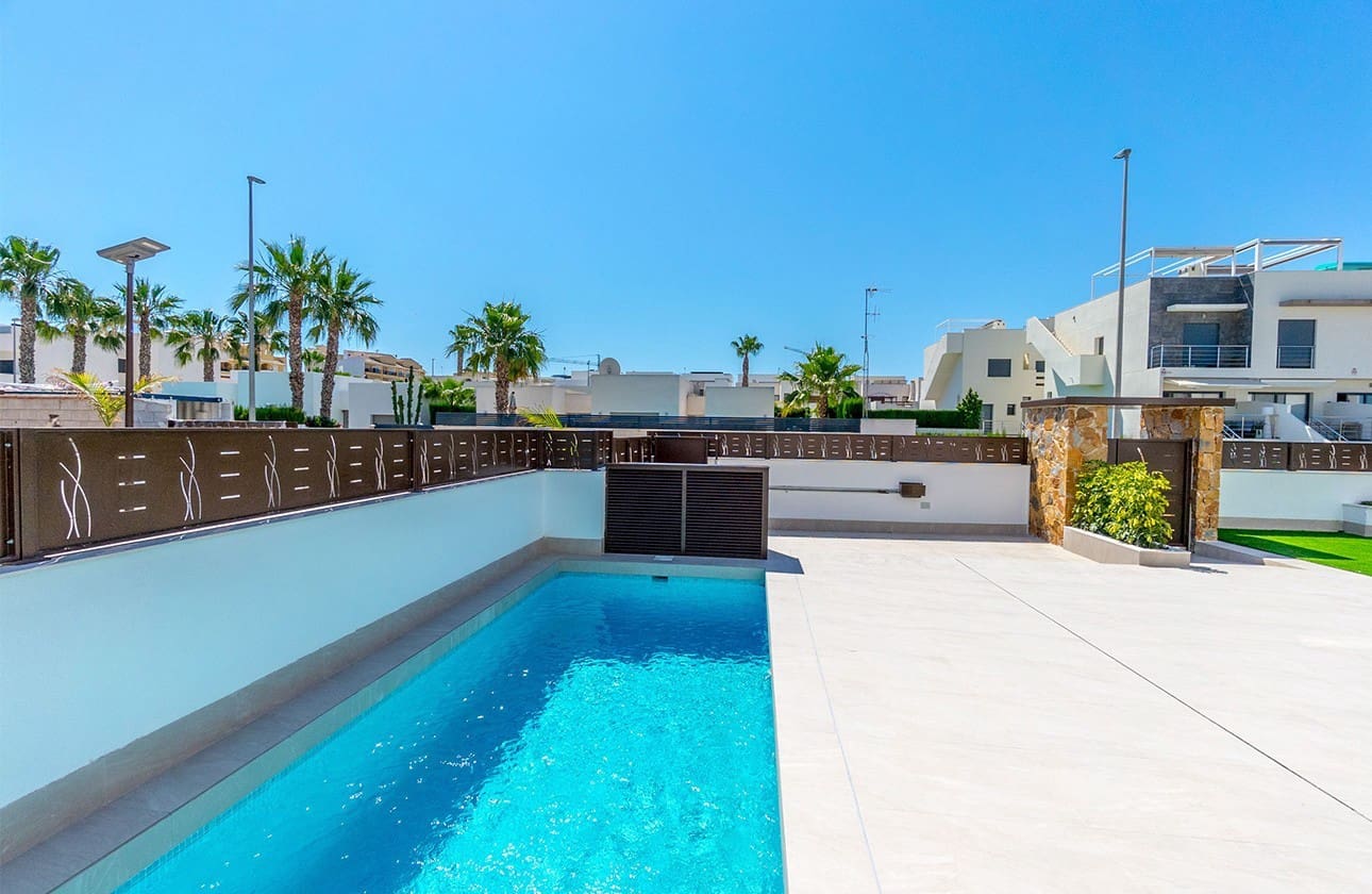 3 bedroom Villa for sale in Benijofar with pool garage - € 455,000 (Ref: 8575444)