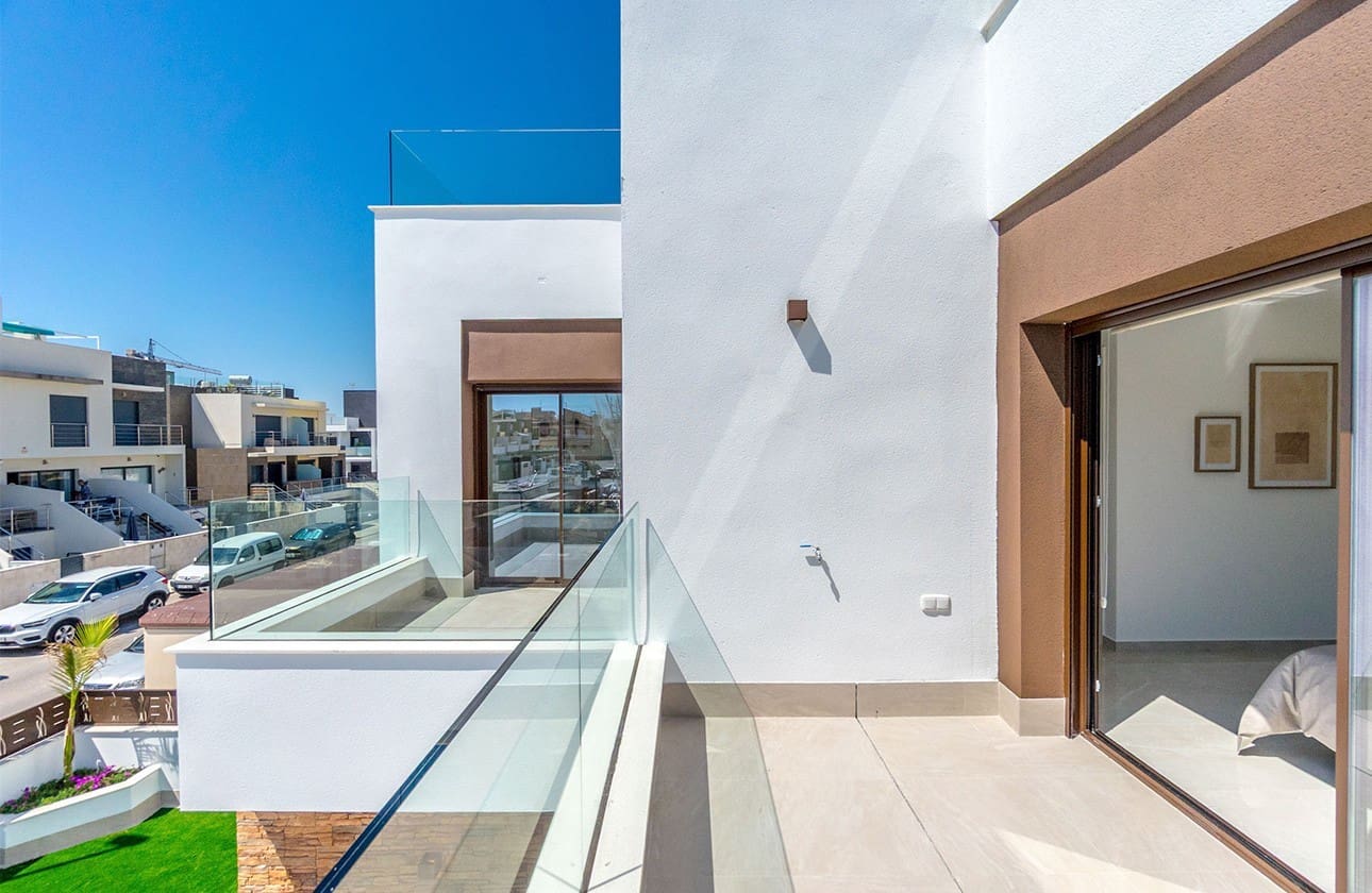 3 bedroom Villa for sale in Benijofar with pool garage - € 455,000 (Ref: 8575444)