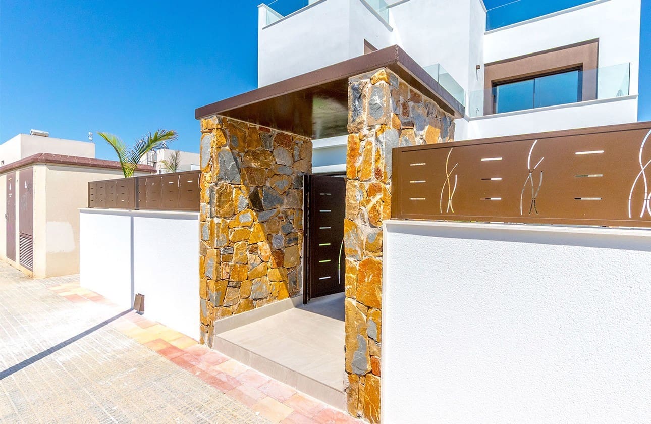 3 bedroom Villa for sale in Benijofar with pool garage - € 455,000 (Ref: 8575444)