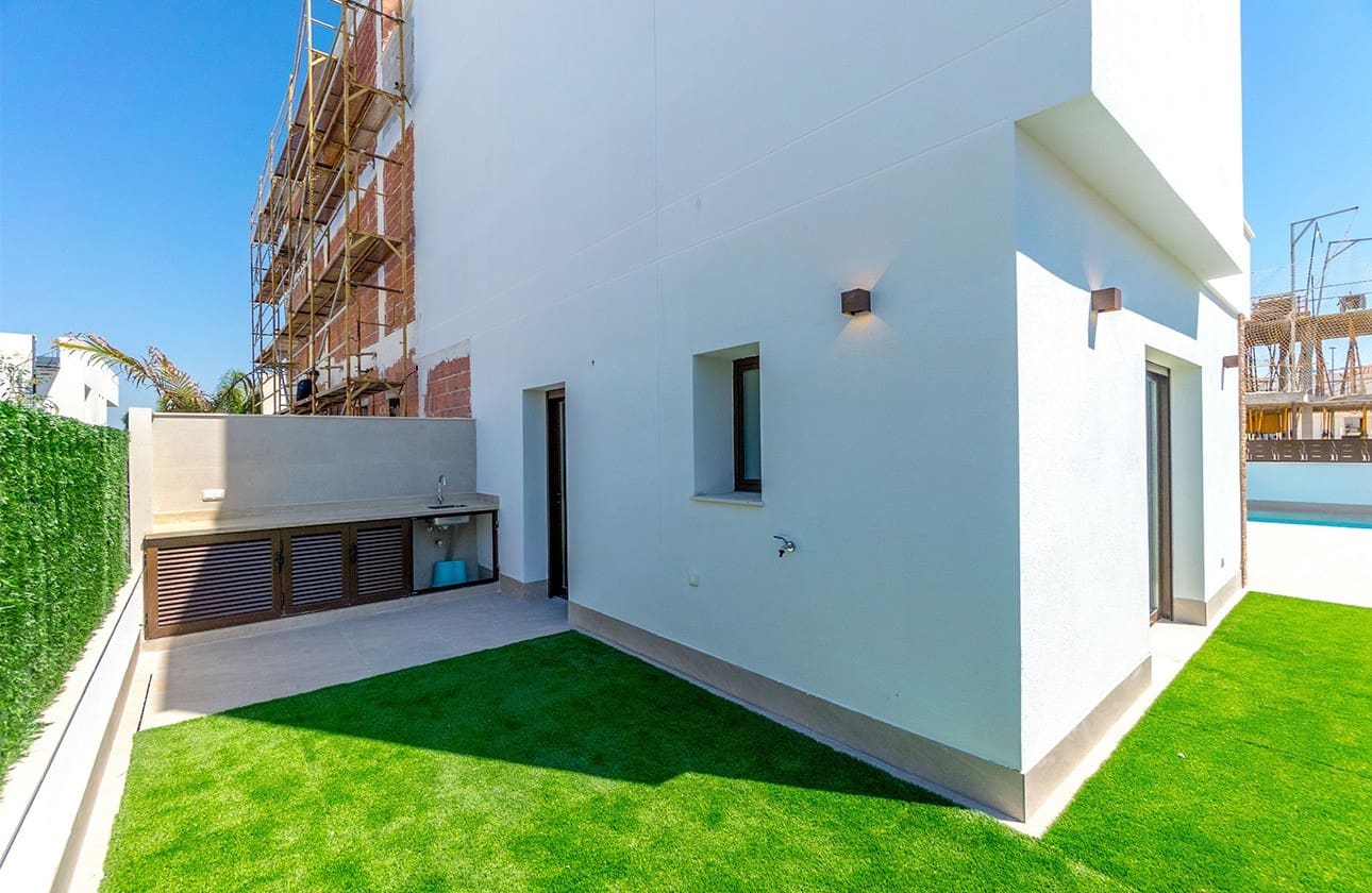 3 bedroom Villa for sale in Benijofar with pool garage - € 455,000 (Ref: 8575444)