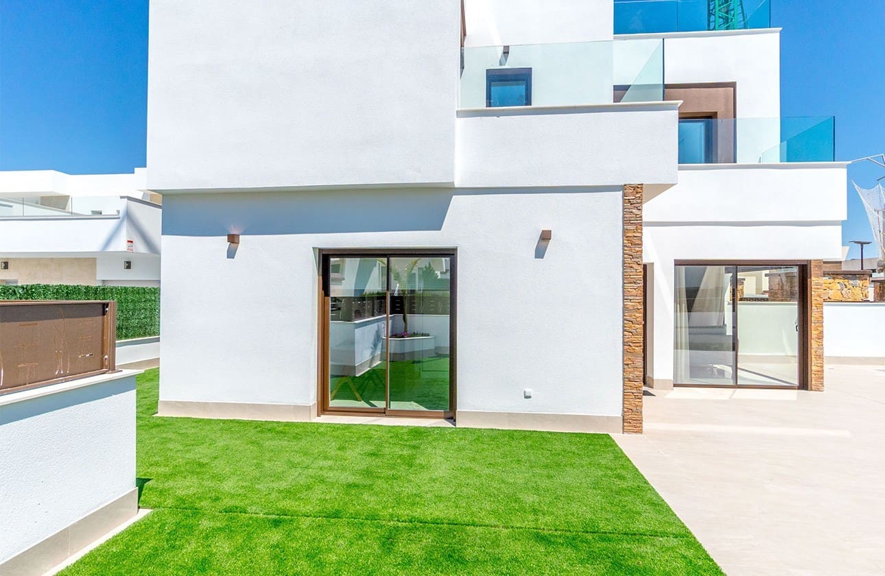 3 bedroom Villa for sale in Benijofar with pool garage - € 460,000 (Ref: 8575445)