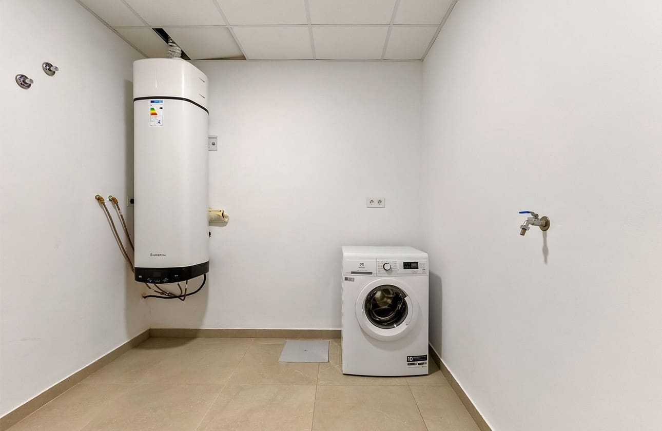 3 bedroom Villa for sale in Benijofar with pool garage - € 460,000 (Ref: 8575445)