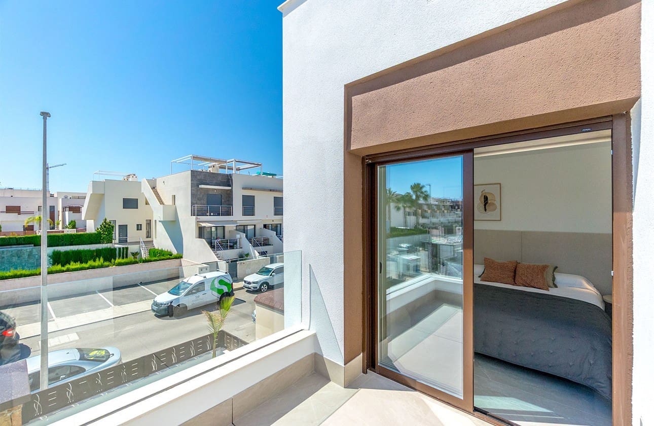 3 bedroom Villa for sale in Benijofar with pool garage - € 460,000 (Ref: 8575445)