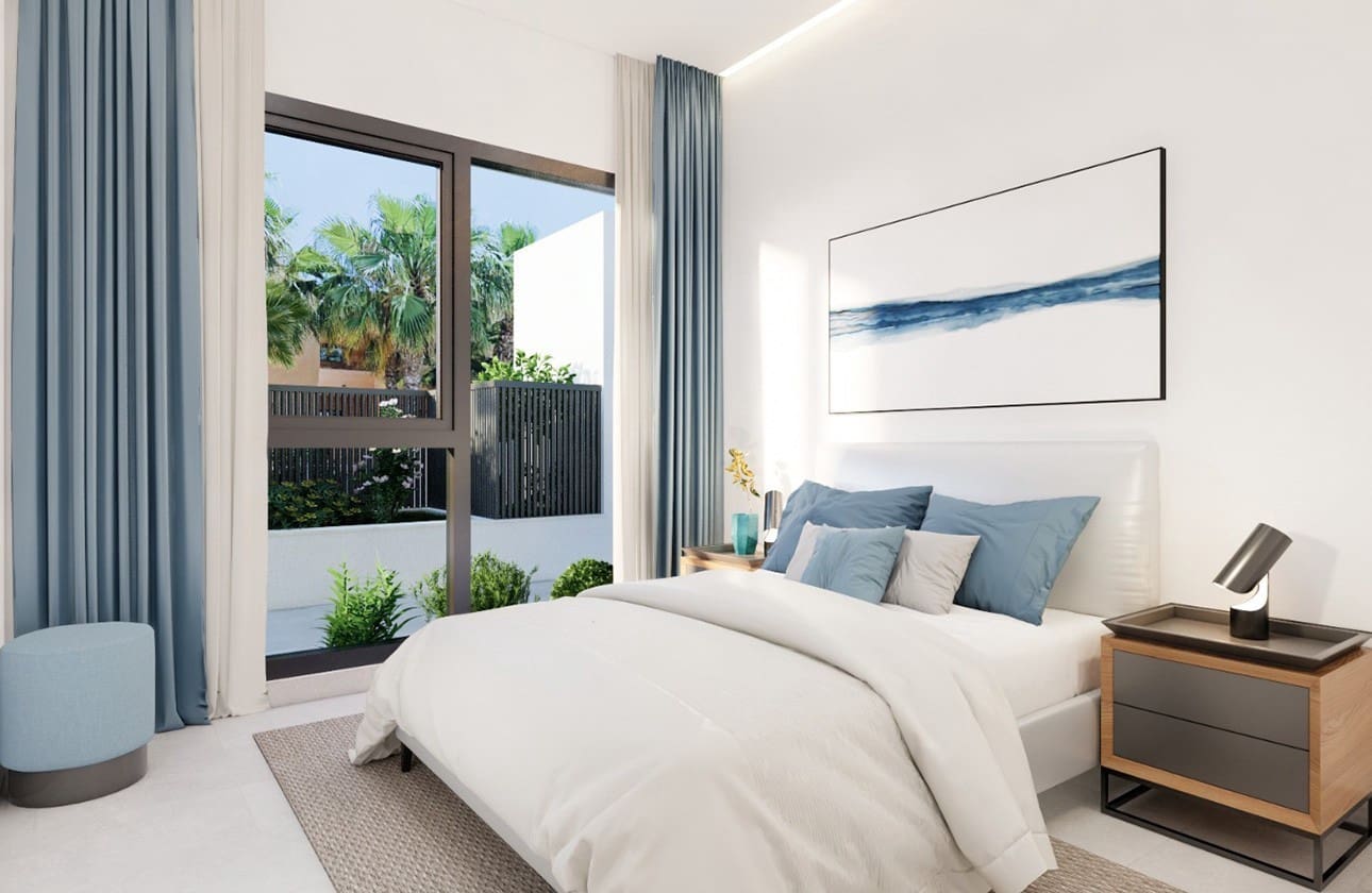 3 bedroom Villa for sale in Los Alcazares with pool garage - € 1,390,000 (Ref: 8625948)