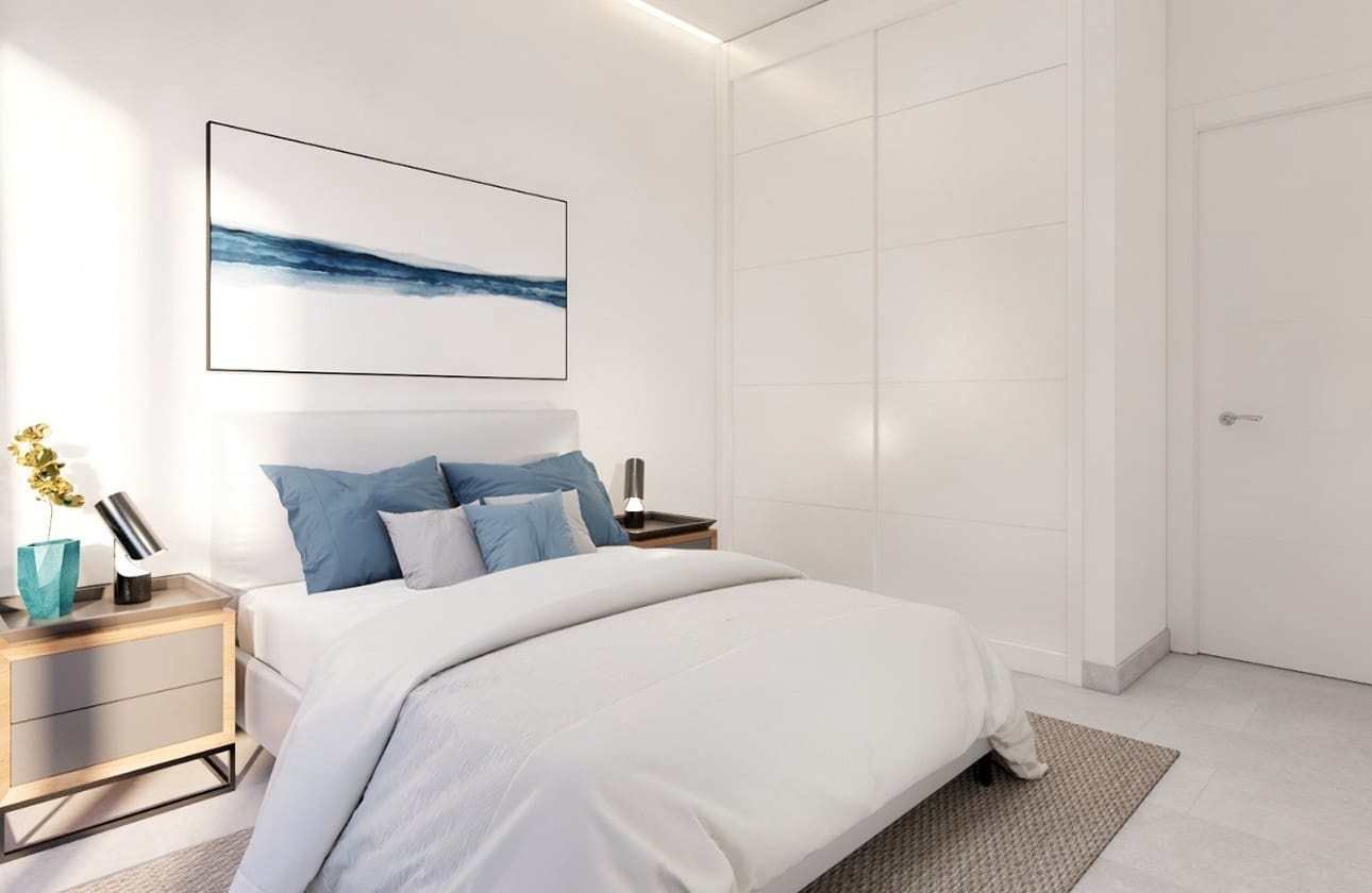 3 soverom Kjedet enebolig til salgs i Los Alcazares med svømmebasseng garasje - € 1 095 000 (Ref: 8625949)