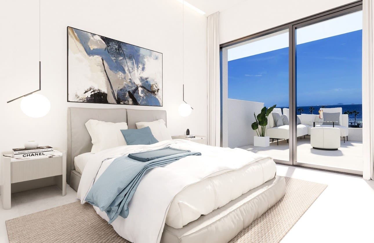 3 soverom Kjedet enebolig til salgs i Los Alcazares med svømmebasseng garasje - € 1 095 000 (Ref: 8625949)