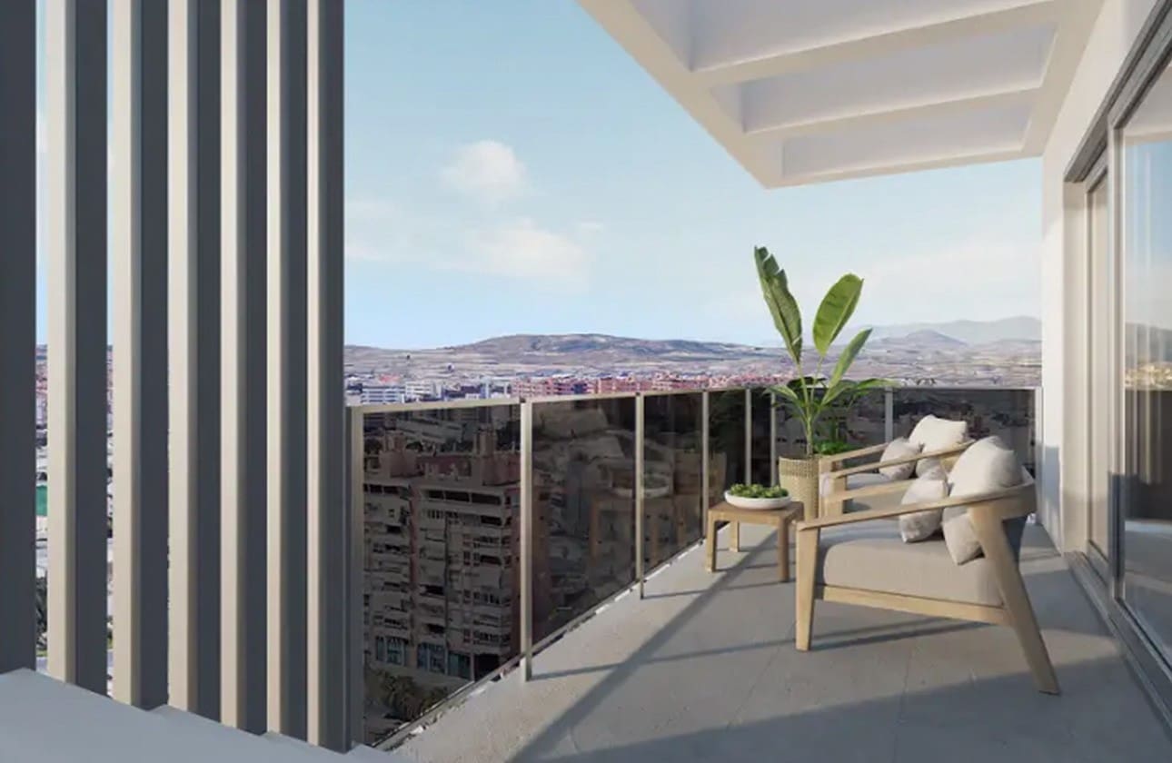 3 soverom Penthouse til salgs i Alicante by med svømmebasseng garasje - € 391 000 (Ref: 8661433)