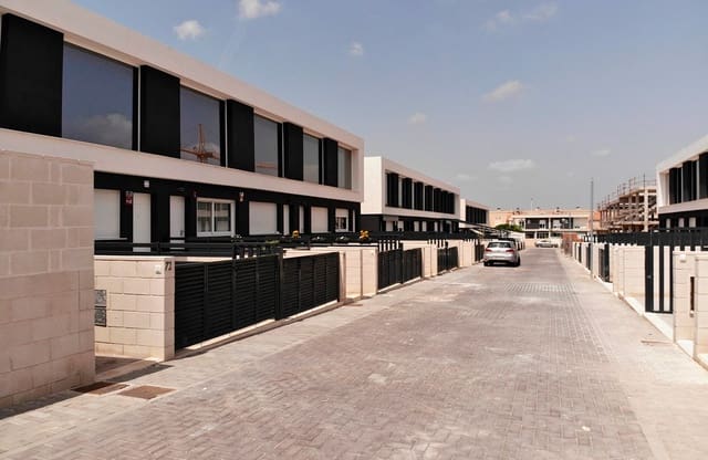 3 bedroom Townhouse for sale in Monte y Mar, Santa Pola with pool garage - € 270,000 (Ref: 8676729)