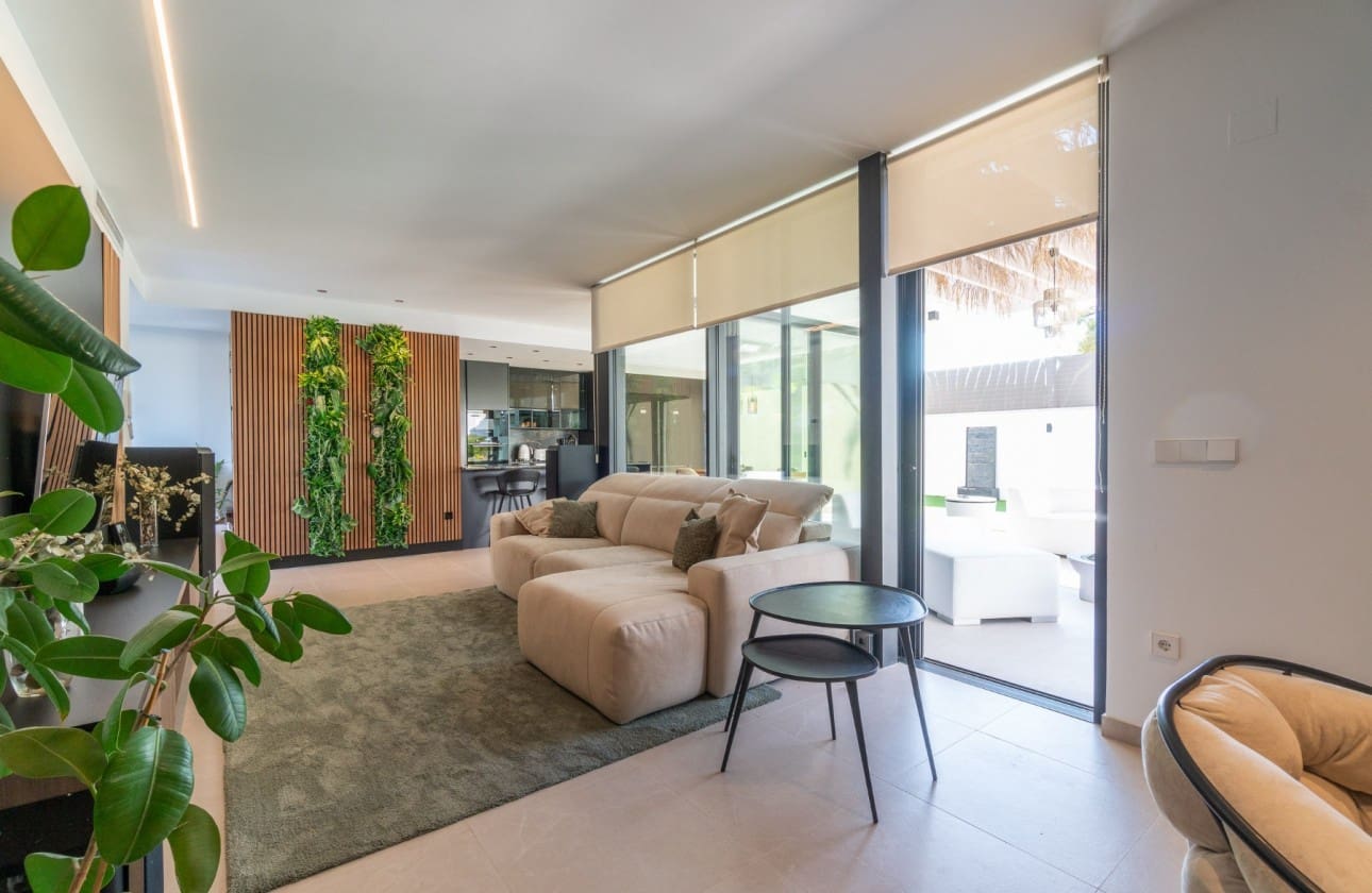 2 quarto Moradia para venda em Los Balcones com piscina garagem - 649 000 € (Ref: 8681068)