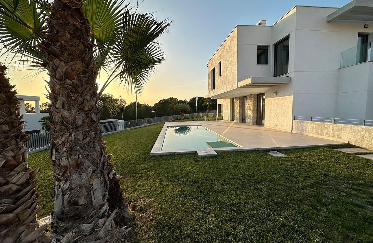 3 bedroom Villa for sale in Finestrat with pool garage - € 975,000 (Ref: 8686883)