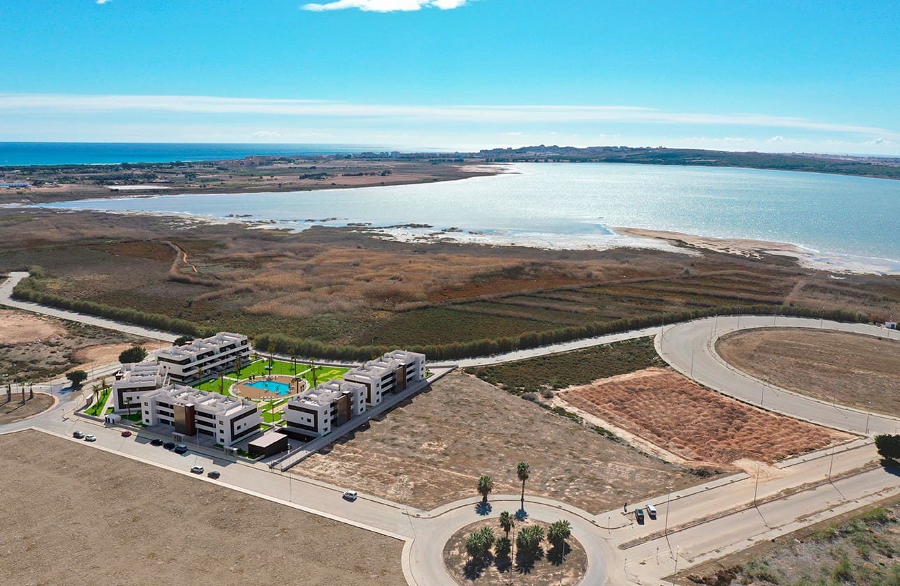 2 soverom Leilighet til salgs i El Raso med svømmebasseng garasje - € 226 000 (Ref: 8742561)