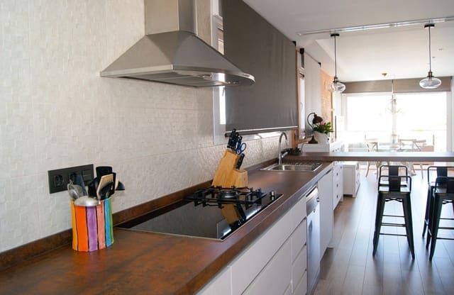 4 soverom Villa til salgs i Monte y Mar, Santa Pola med svømmebasseng garasje - € 605 000 (Ref: 8744507)