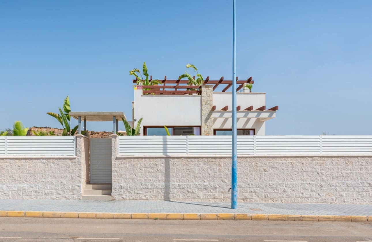 3 soveværelse Villa til salg i Almeria by med swimmingpool - € 429.000 (Ref: 8790187)