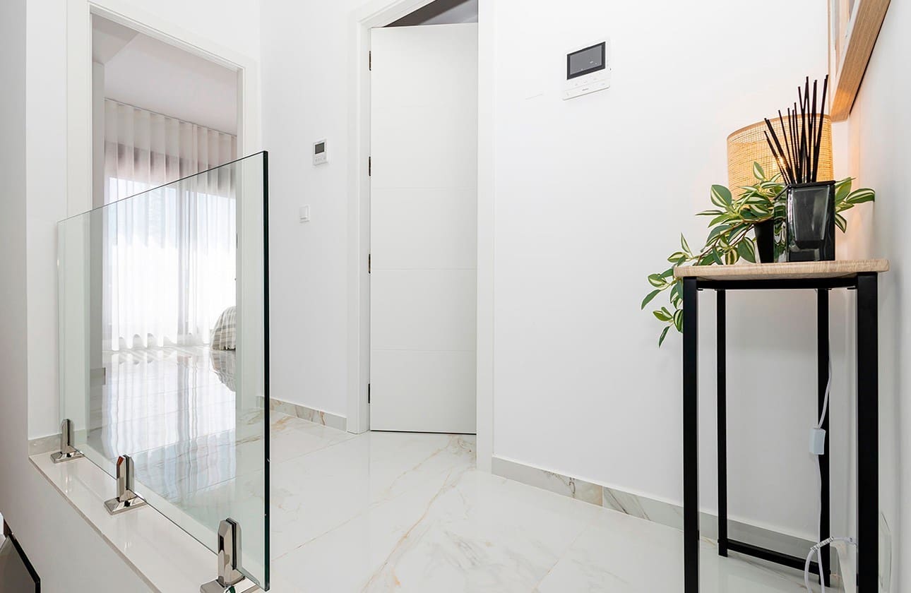 3 bedroom Villa for sale in Polop with pool garage - € 598,000 (Ref: 8796715)