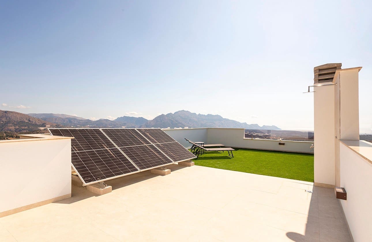 3 bedroom Villa for sale in Polop with pool garage - € 598,000 (Ref: 8796715)