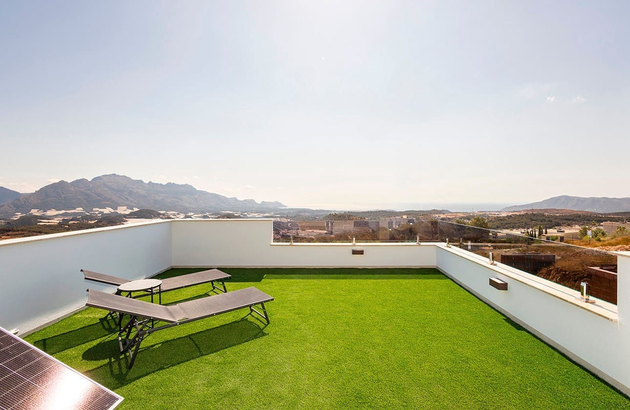 3 bedroom Villa for sale in Polop with pool garage - € 598,000 (Ref: 8796715)