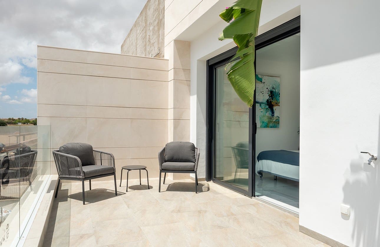 3 soverom Villa til salgs i San Pedro del Pinatar med svømmebasseng garasje - € 465 000 (Ref: 8816583)