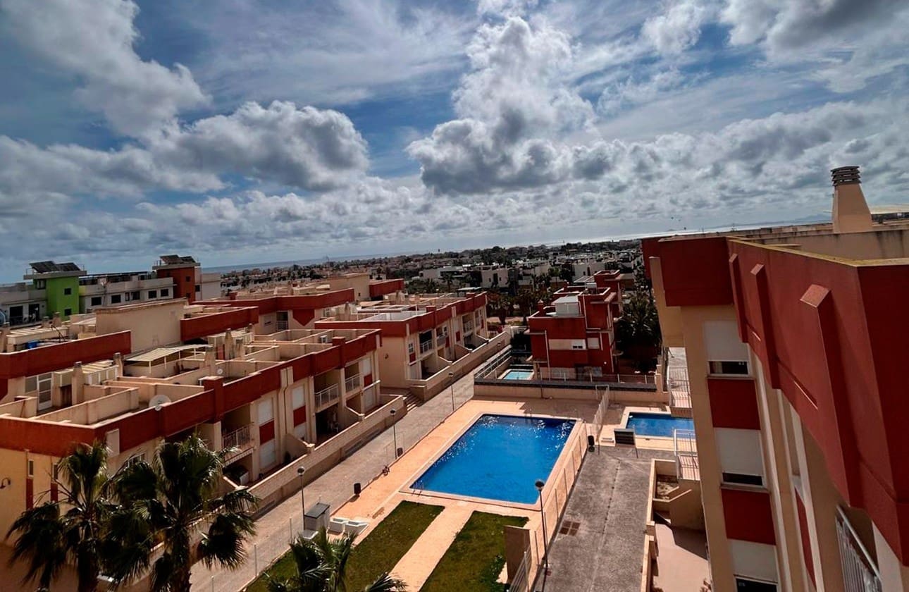 2 soverom Penthouse til salgs i Orihuela Costa med svømmebasseng garasje - € 198 500 (Ref: 8816669)