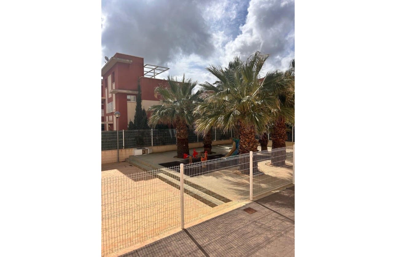 2 soverom Penthouse til salgs i Orihuela Costa med svømmebasseng garasje - € 198 500 (Ref: 8816669)