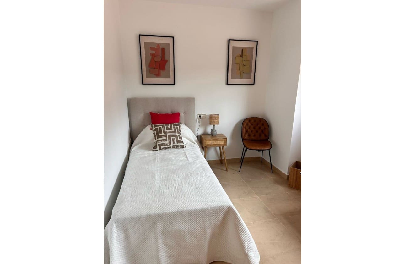 2 soverom Leilighet til salgs i Orihuela Costa med svømmebasseng garasje - € 157 500 (Ref: 8816670)