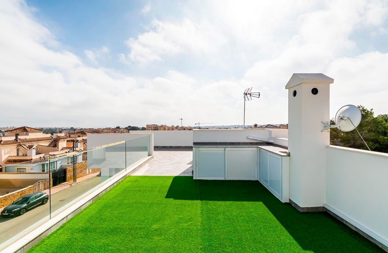 3 soverom Villa til salgs i Villamartin med svømmebasseng garasje - € 575 000 (Ref: 8842288)