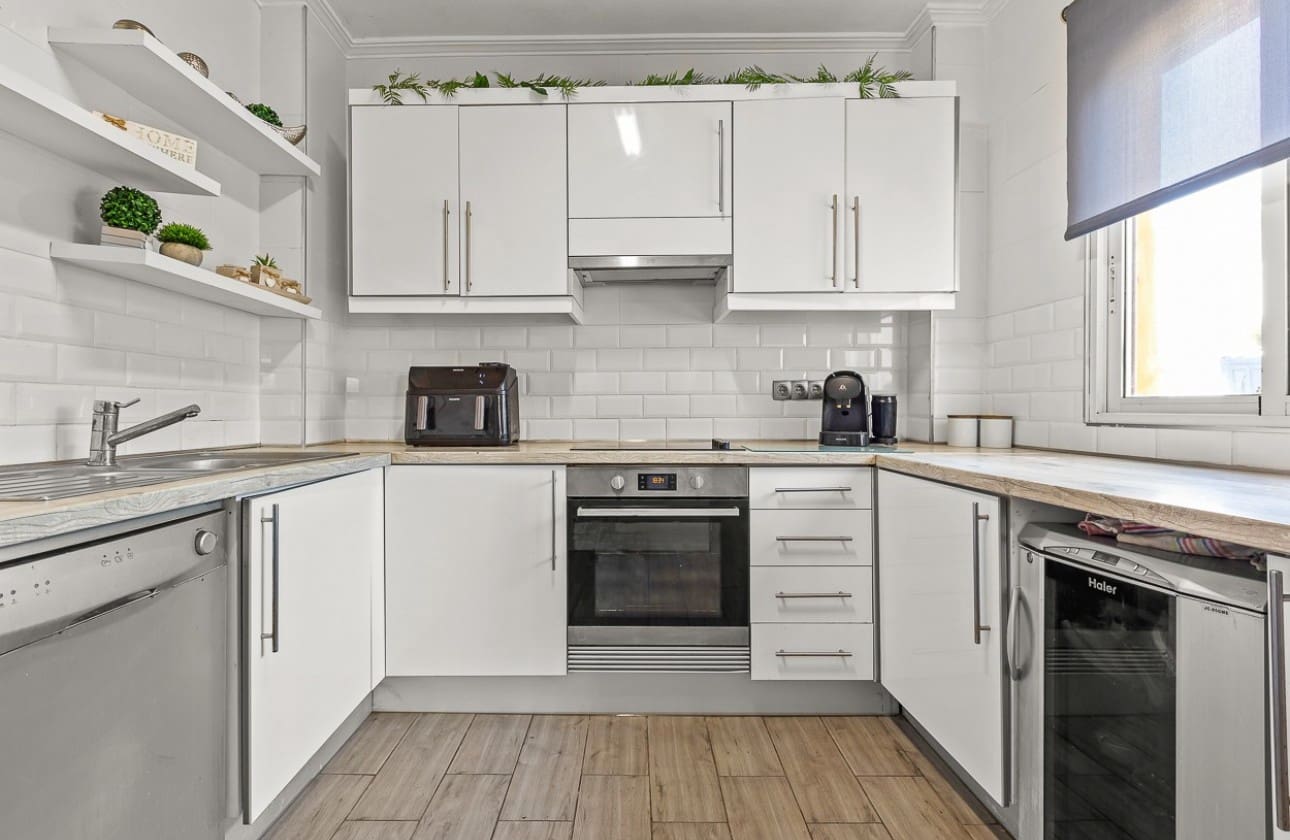 4 sypialnia Willa na sprzedaż w Playa Flamenca z basenem - 399 000 € (Ref: 8846043)