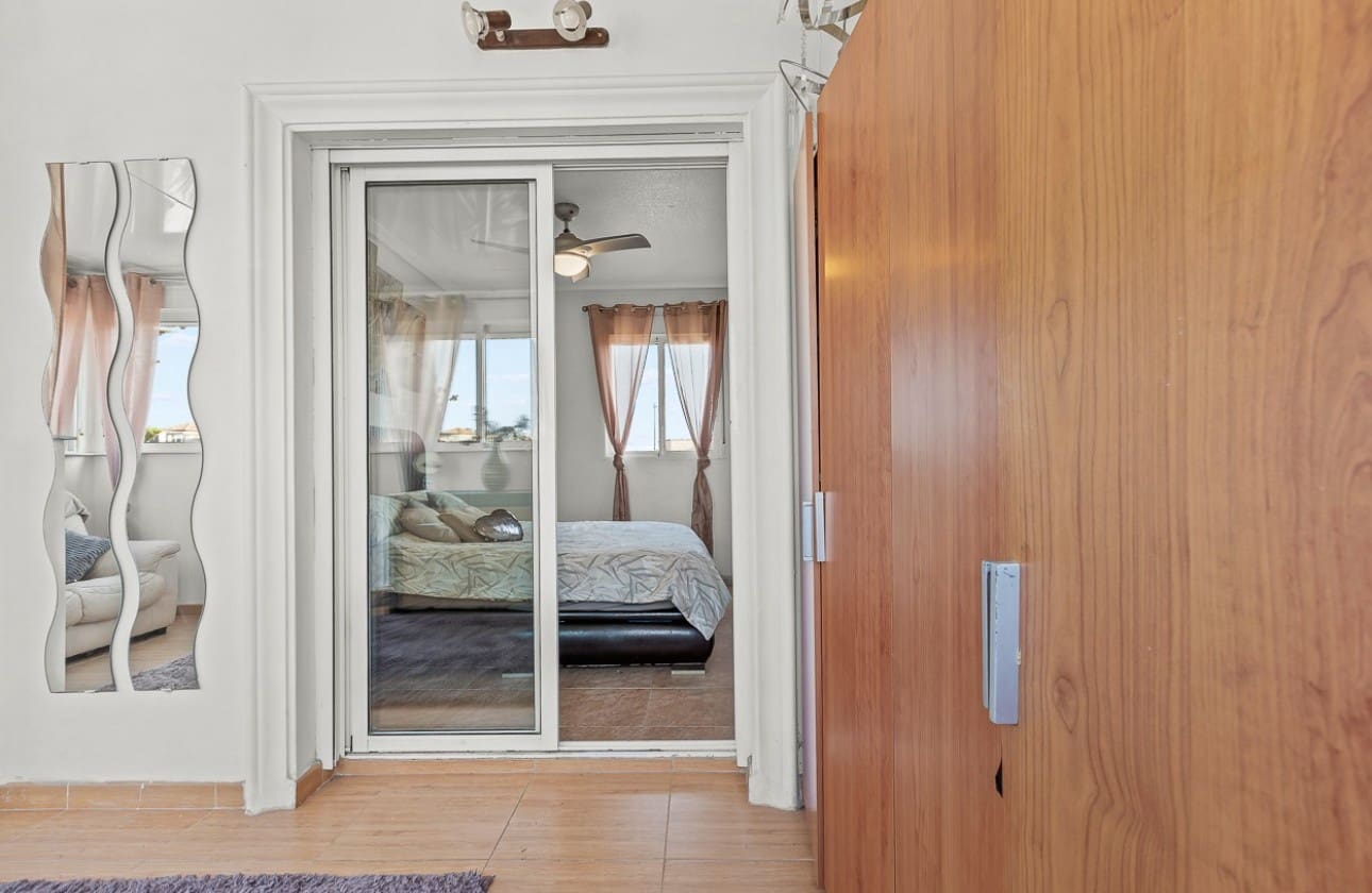 4 sypialnia Willa na sprzedaż w Playa Flamenca z basenem - 399 000 € (Ref: 8846043)