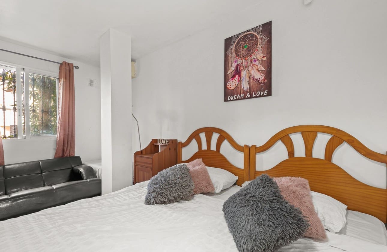 4 sypialnia Willa na sprzedaż w Playa Flamenca z basenem - 399 000 € (Ref: 8846043)