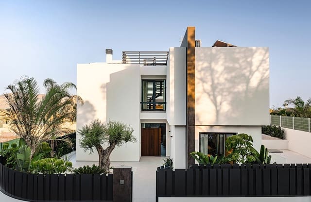 4 soverom Villa til salgs i Barranco Hondo, La Nucia med svømmebasseng garasje - € 1 280 000 (Ref: 8846703)