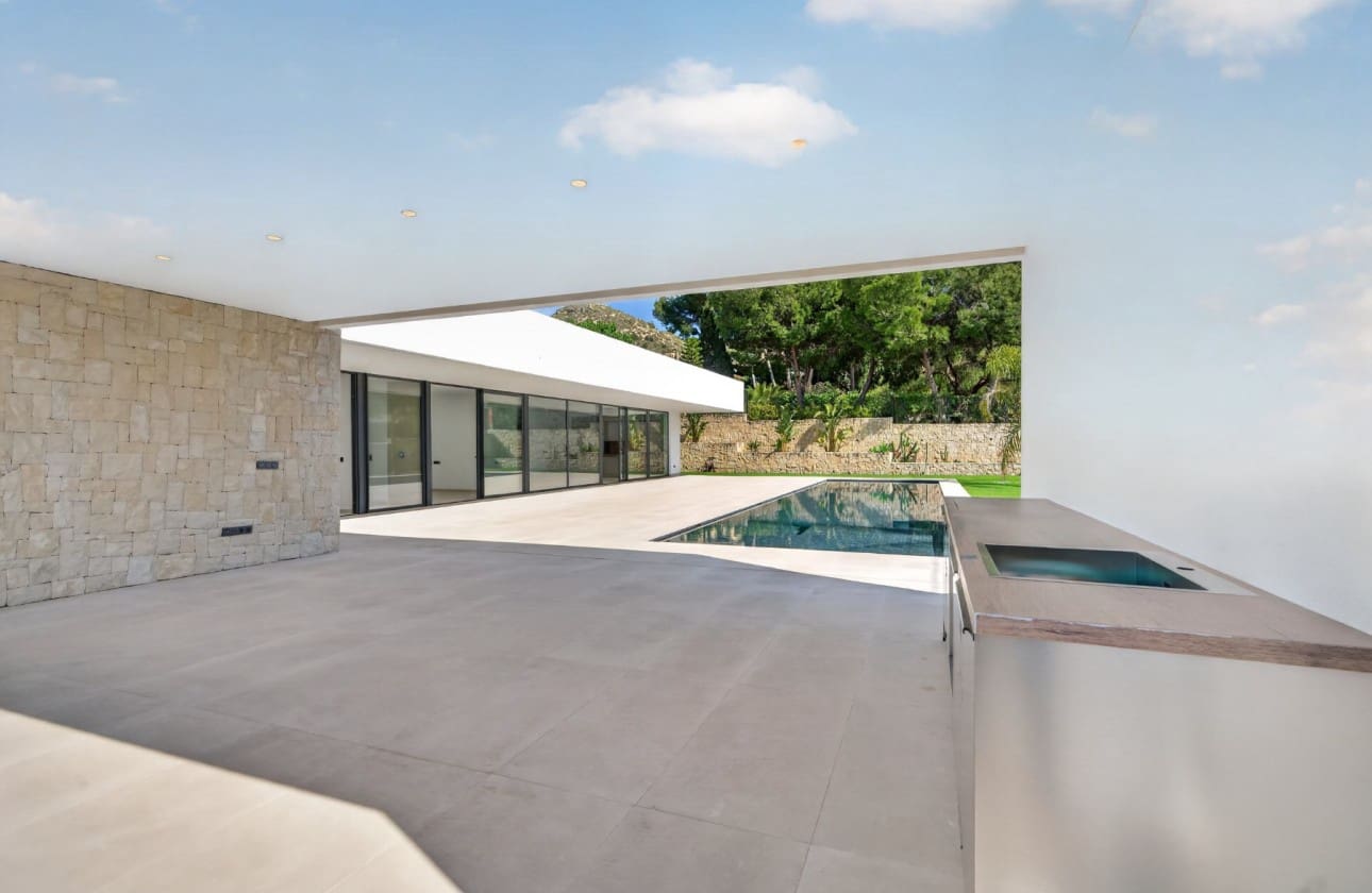 Chalet de 4 habitaciones en Busot en venta con piscina garaje - 850.000 € (Ref: 8853128)