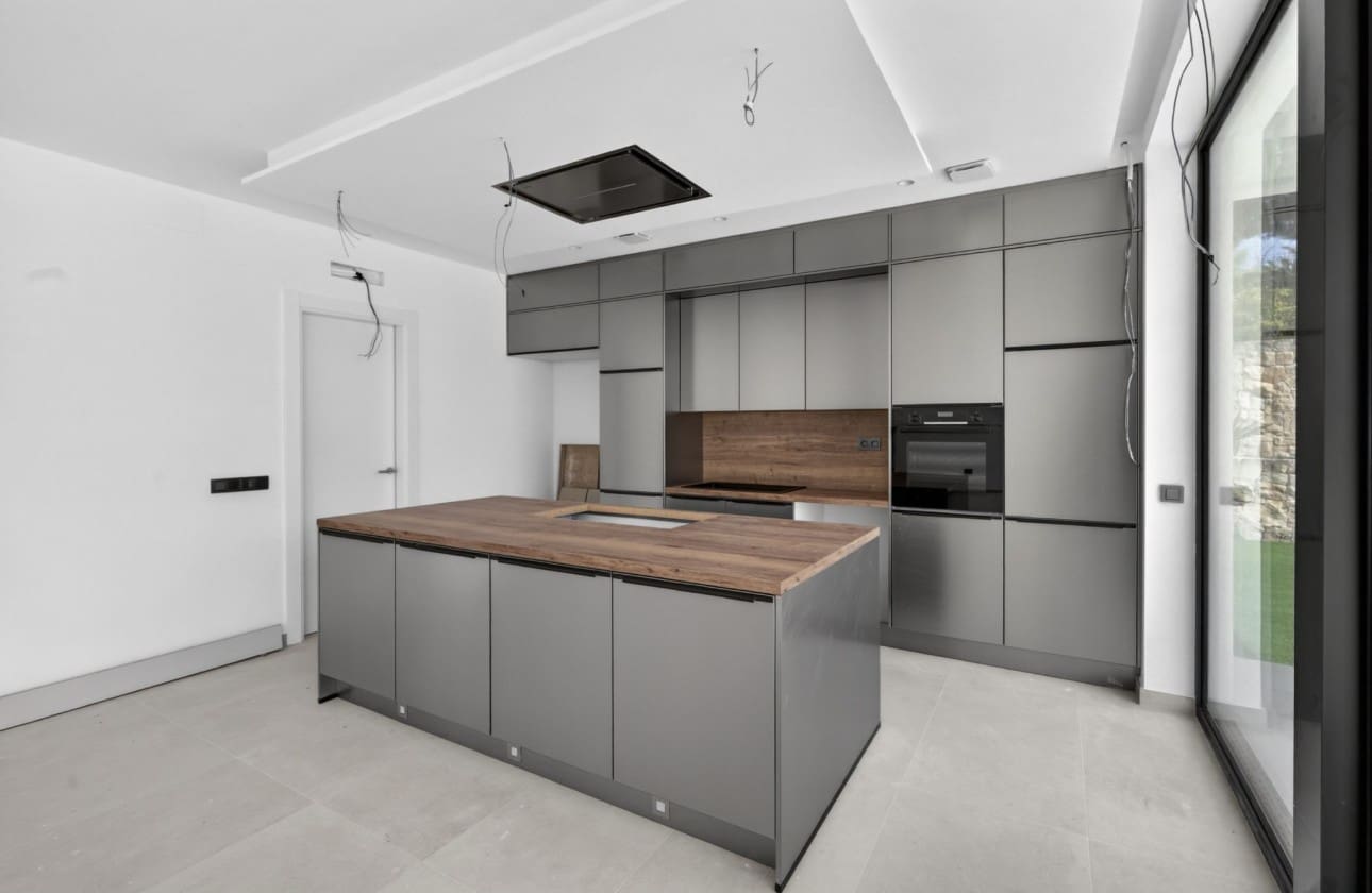 Chalet de 4 habitaciones en Busot en venta con piscina garaje - 850.000 € (Ref: 8853128)