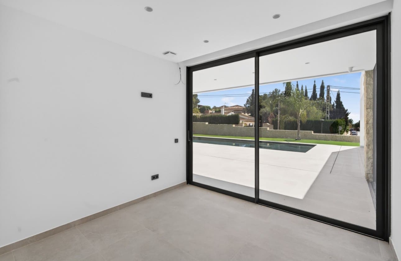 Chalet de 4 habitaciones en Busot en venta con piscina garaje - 850.000 € (Ref: 8853128)