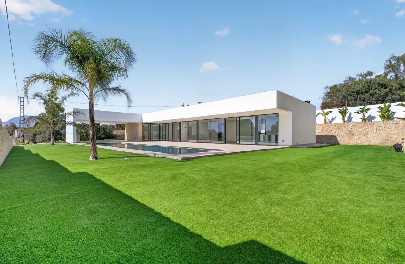 Chalet de 4 habitaciones en Busot en venta con piscina garaje - 850.000 € (Ref: 8853128)