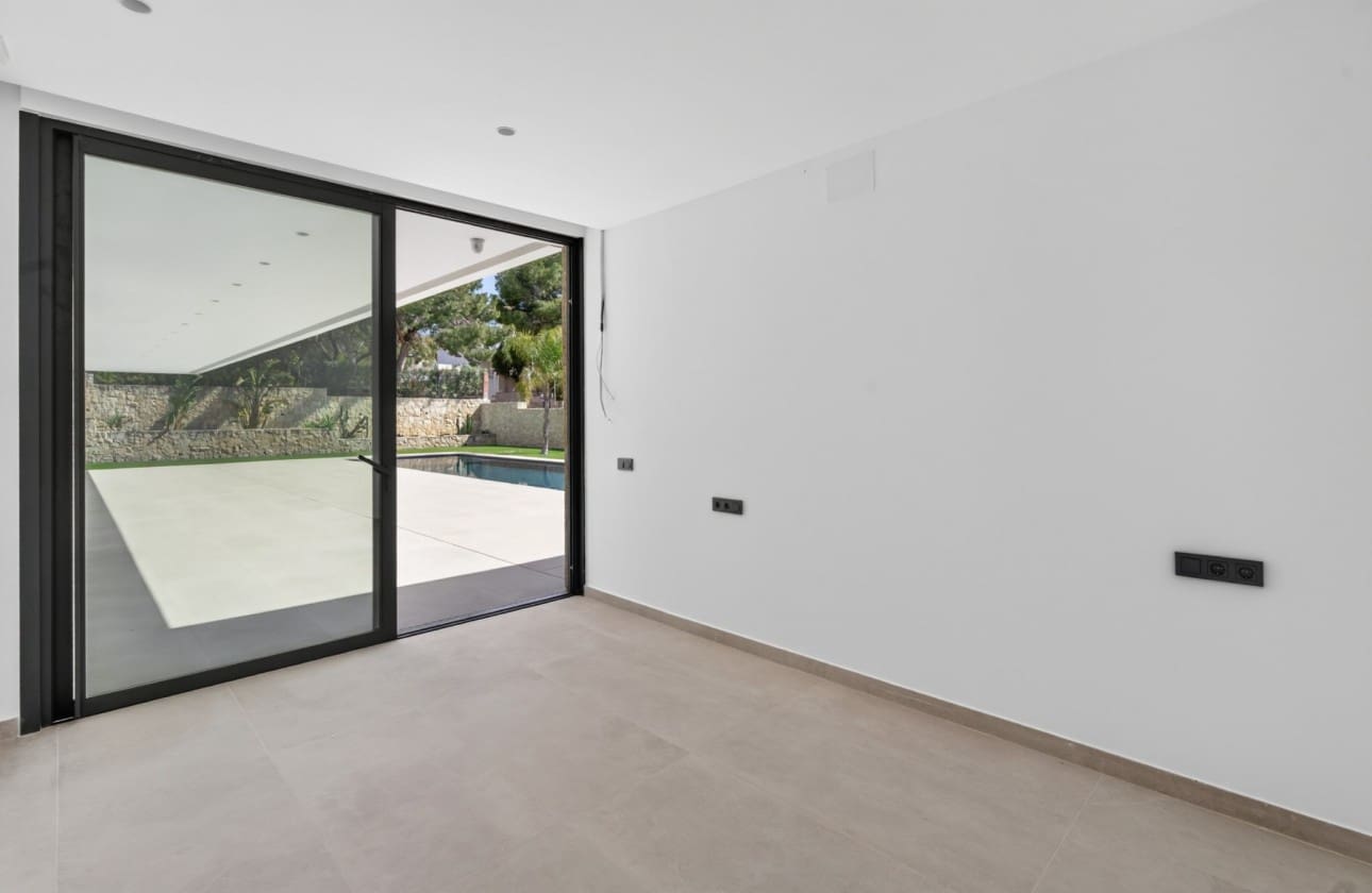 Chalet de 4 habitaciones en Busot en venta con piscina garaje - 850.000 € (Ref: 8853128)