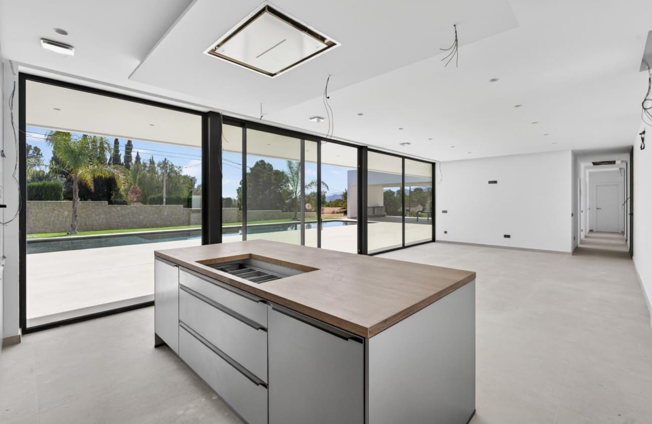 Chalet de 4 habitaciones en Busot en venta con piscina garaje - 850.000 € (Ref: 8853128)