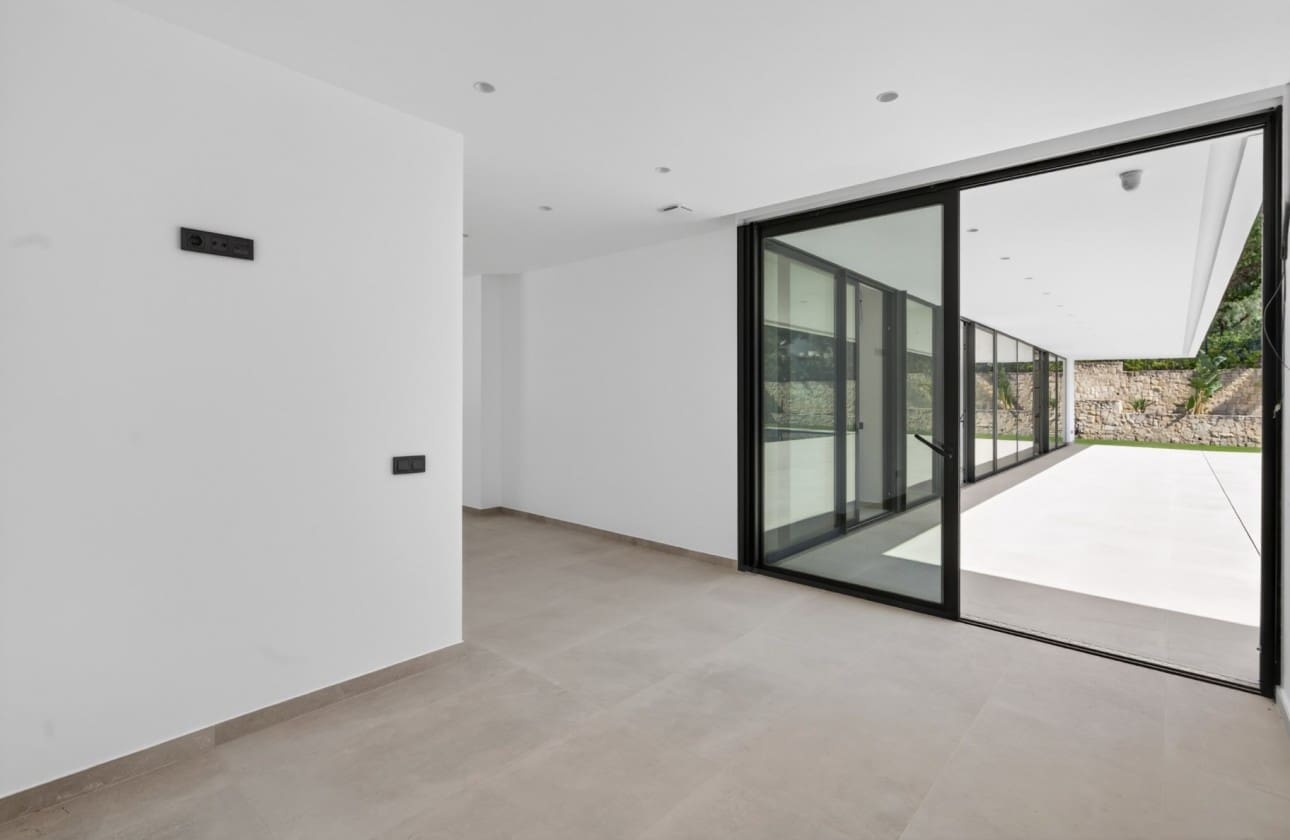 Chalet de 4 habitaciones en Busot en venta con piscina garaje - 850.000 € (Ref: 8853128)