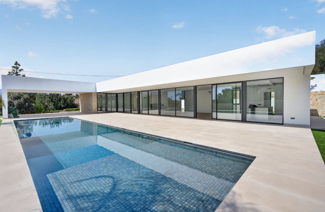 Chalet de 4 habitaciones en Busot en venta con piscina garaje - 850.000 € (Ref: 8853128)