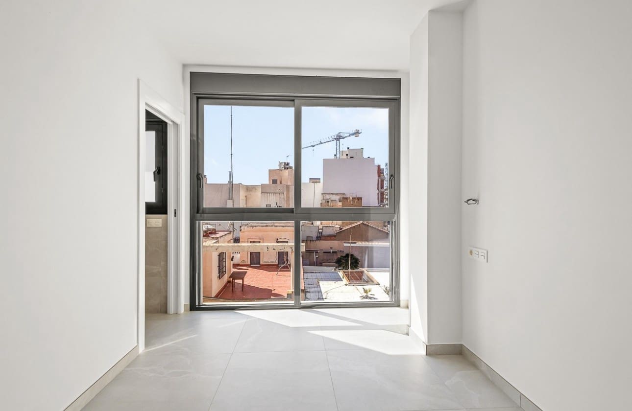 2 chambre Appartement à vendre à Torrevieja avec piscine - 319 900 € (Ref: 8866263)