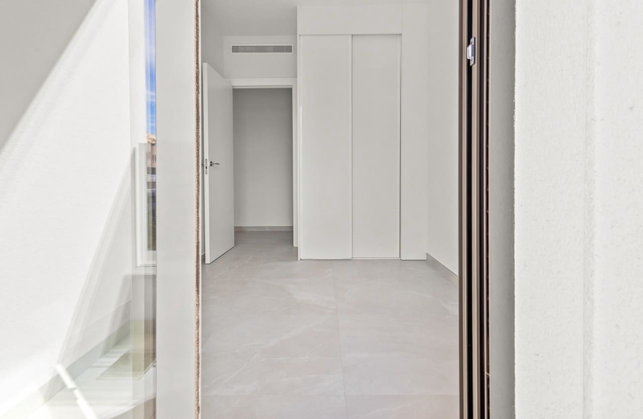 2 chambre Appartement à vendre à Torrevieja avec piscine - 319 900 € (Ref: 8866263)