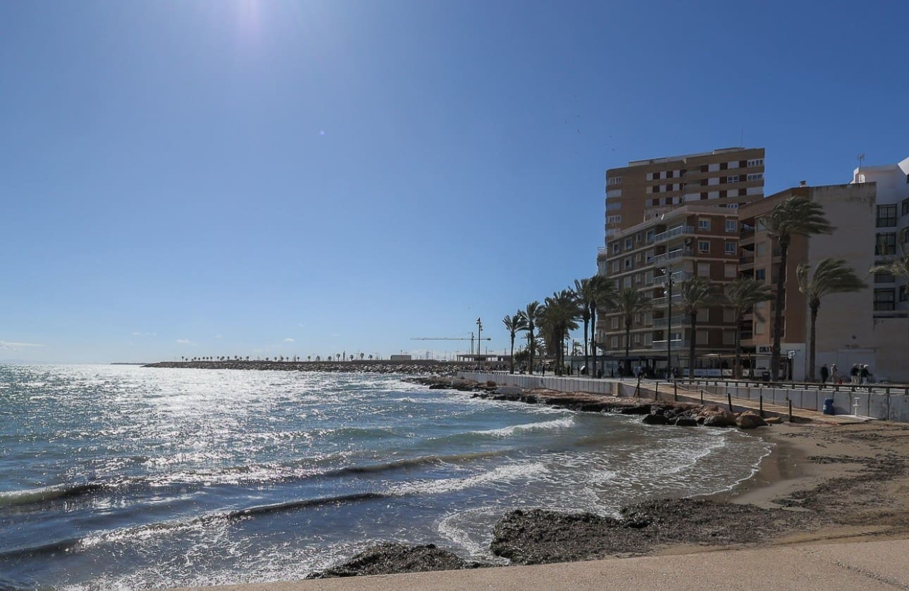 2 chambre Appartement à vendre à Torrevieja avec piscine - 319 900 € (Ref: 8866263)
