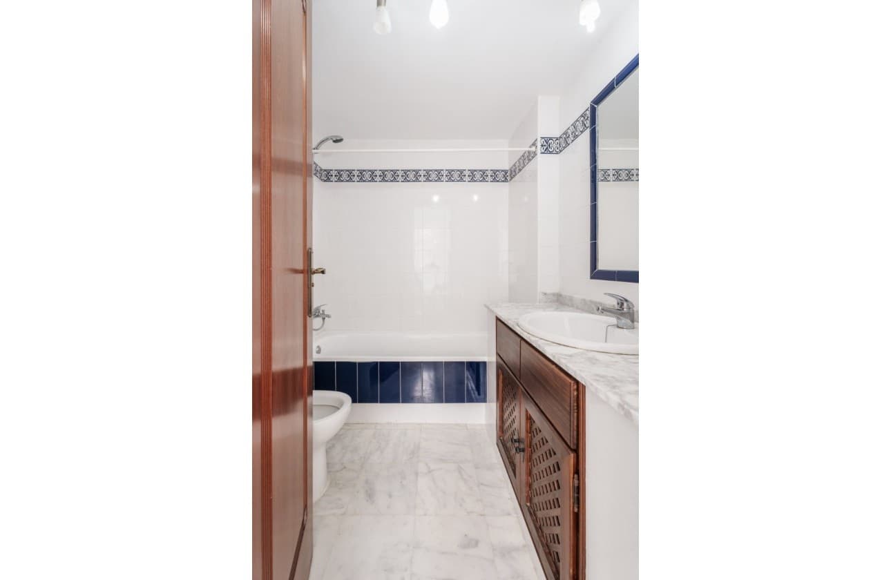 2 soveværelse Lejlighed til salg i Torrevieja med swimmingpool - € 225.000 (Ref: 8901321)